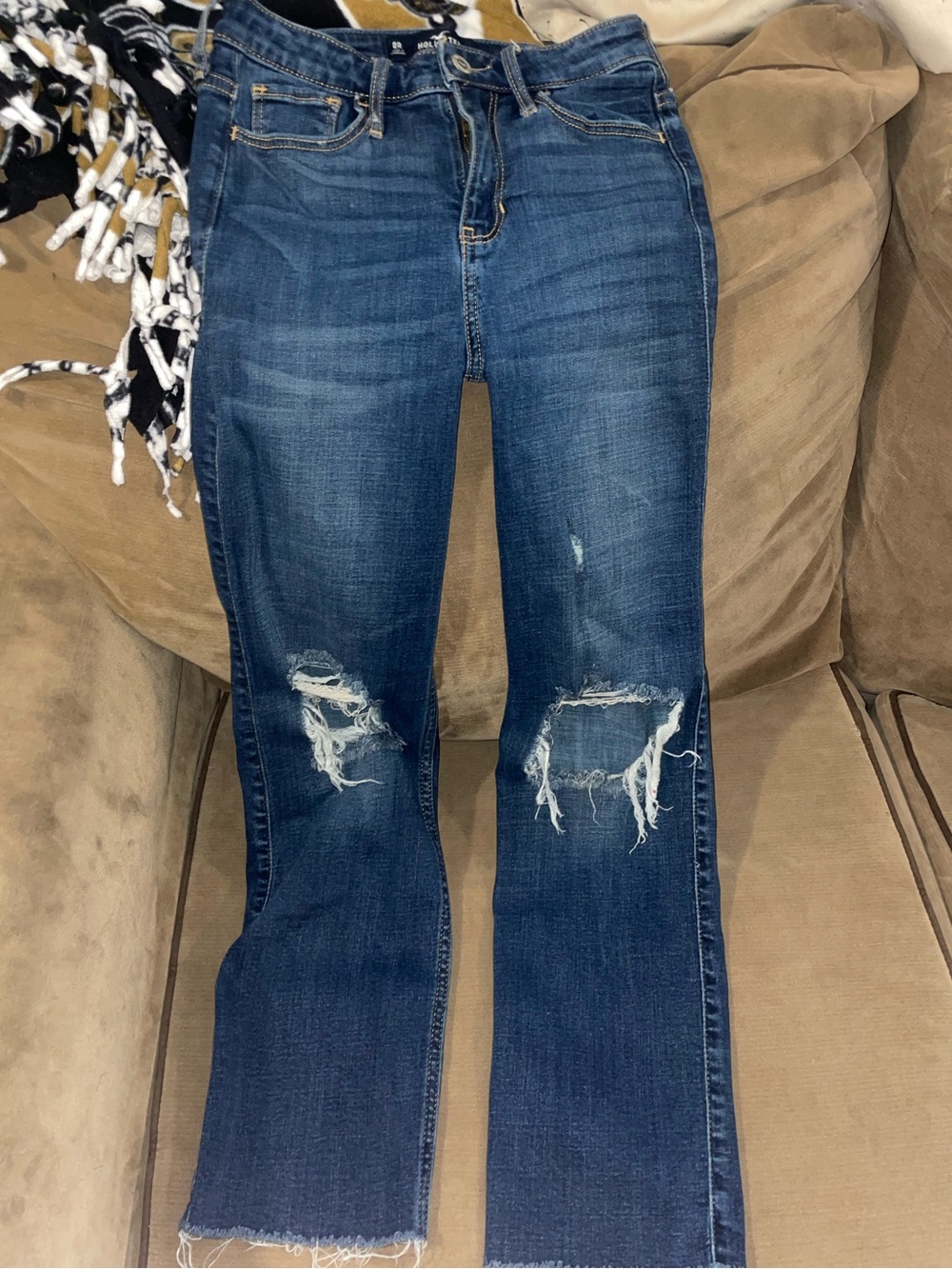 Hollister Cropped Straight Leg Jean